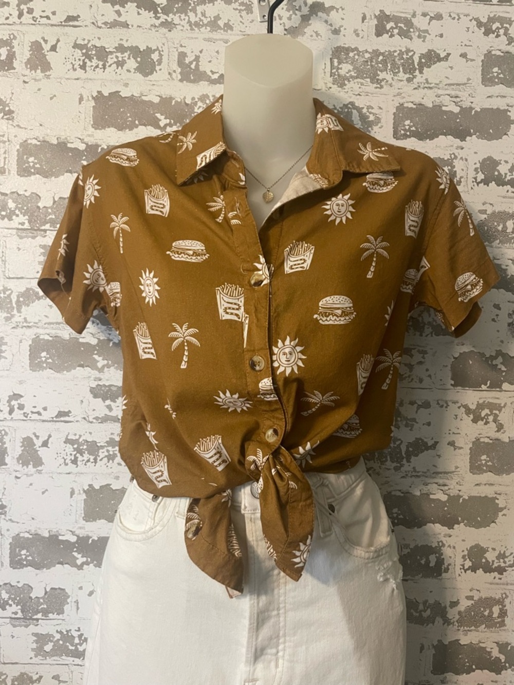 Women’s Brown Short-Sleeve Tie-Front Button Down Shirt